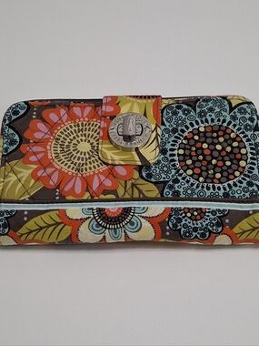 Vera Bradley Paisley Glenna Turn Lock Floral Clutch Wallet Bag Purse